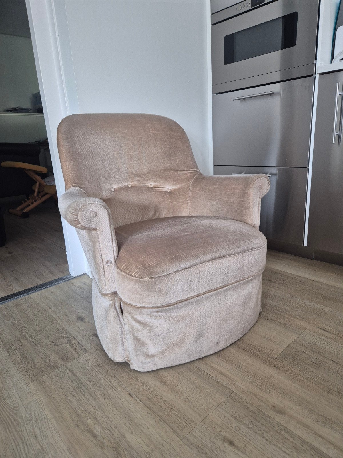 Comfortabele fauteuil in beige stof, Huis en Inrichting, Fauteuils, Ophalen, Gebruikt, 75 tot 100 cm, Klassiek comfort