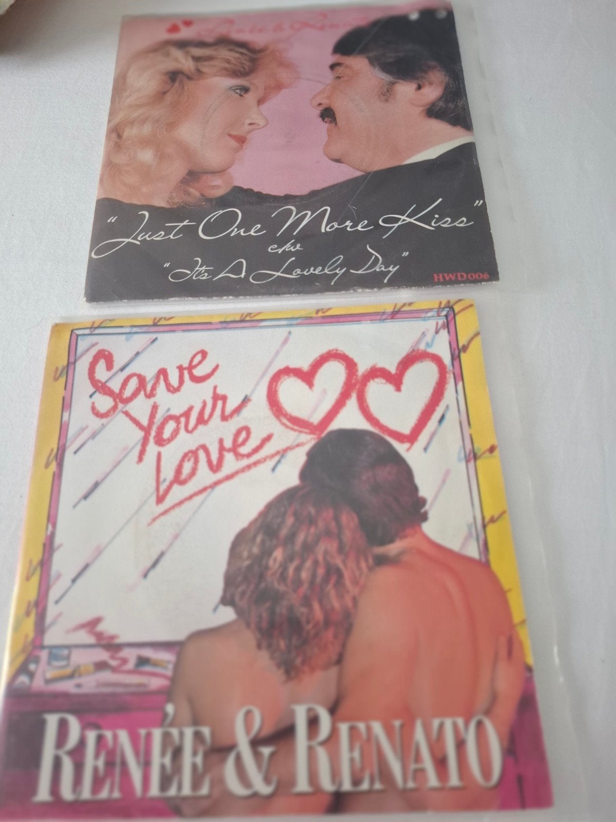 Renee & Renato 2x single, Ophalen of Verzenden, Zo goed als nieuw, Pop