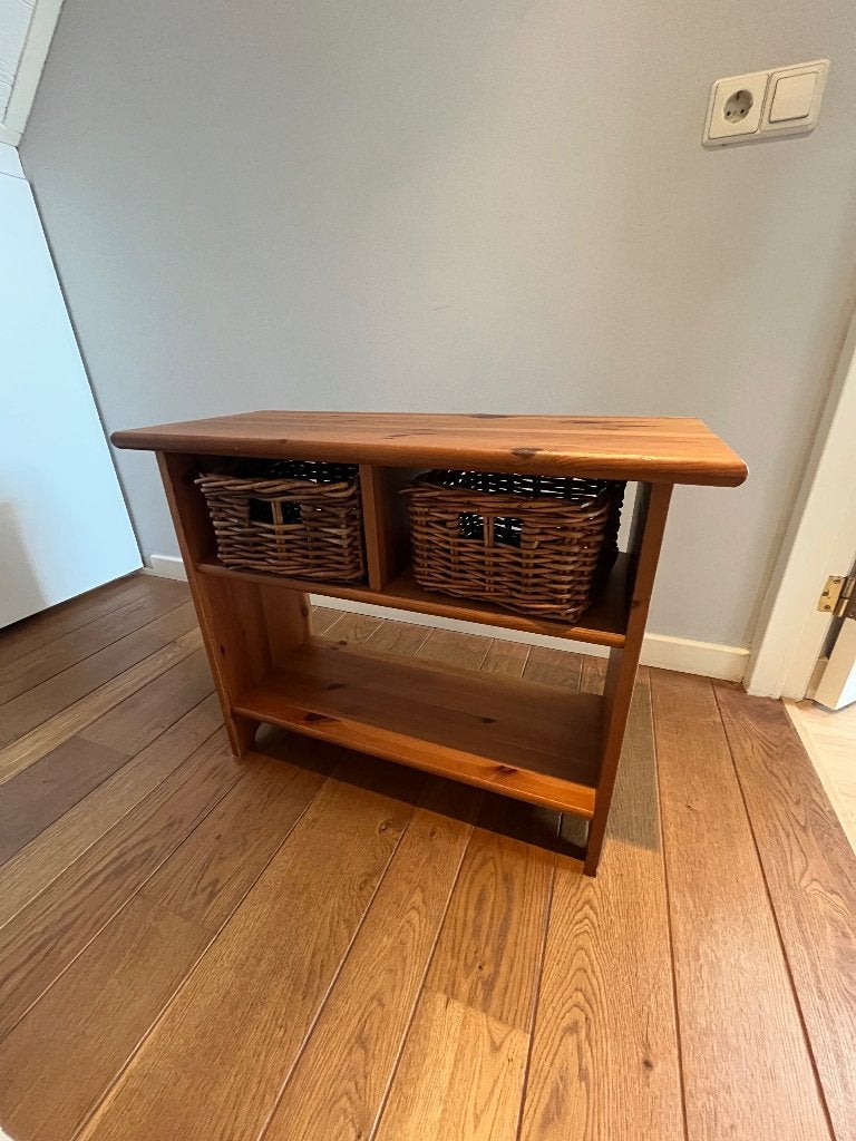 Houten sidetable / bijzettafel met 2 rotan manden, Ophalen, Gebruikt, 50 tot 100 cm, 25 tot 50 cm