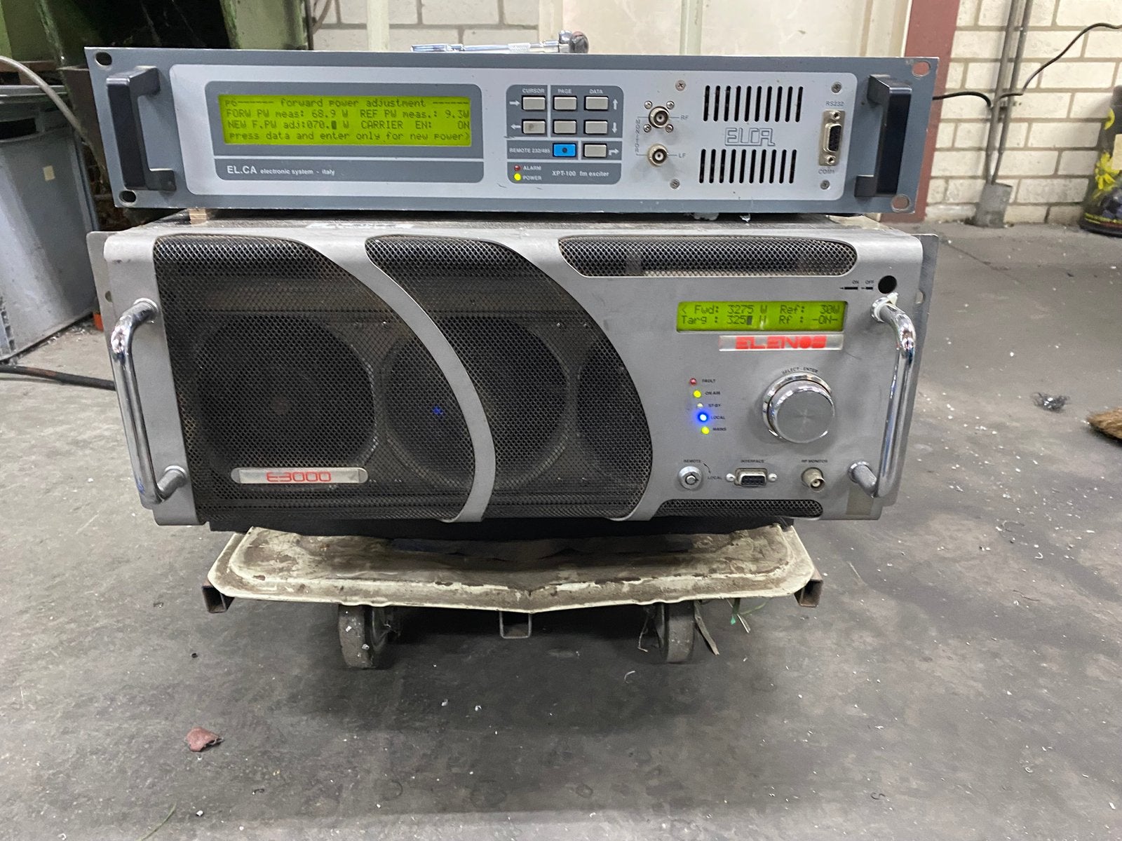 Elenos E3000/3500, Telecommunicatie, Ophalen, Gebruikt, Zender