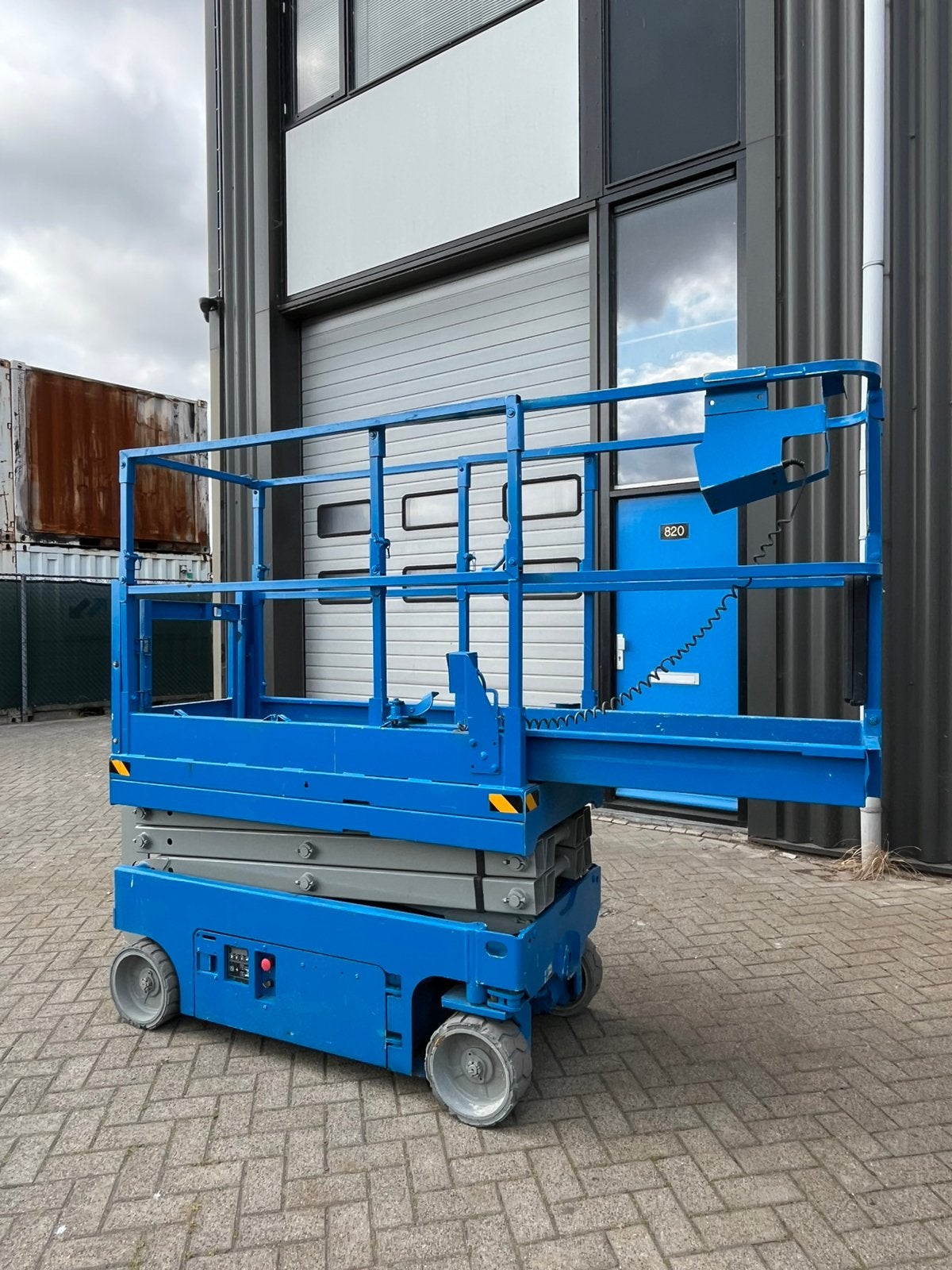 Electrische schaarlift hoogwerker genie top staat, Zakelijke goederen, Machines en Bouw | Liften, Steigers en Ladders, Ophalen