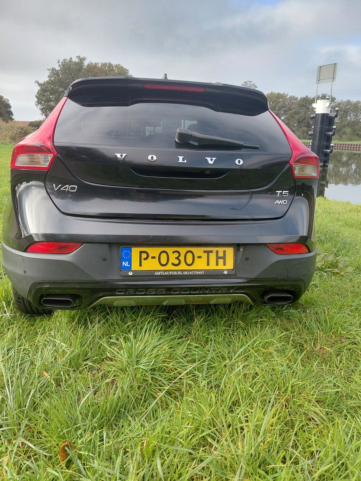Volvo V40 2.5 T5 254PK Geartronic 2013 Zwart, Auto's, Zwart, Particulier, 1500 kg, 750 kg