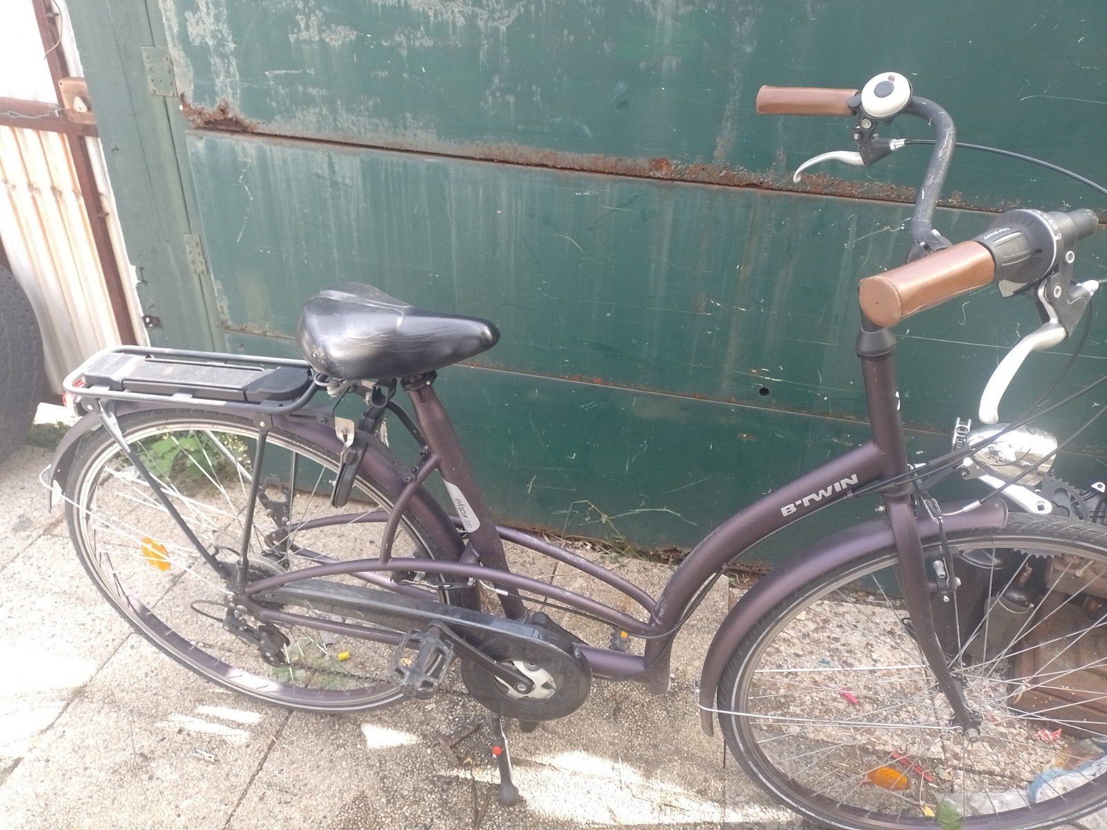 Leuke dames/studentenfiets 28 inch, 6 versnellingen, Ophalen, Gebruikt, Velgrem, B-TWIN