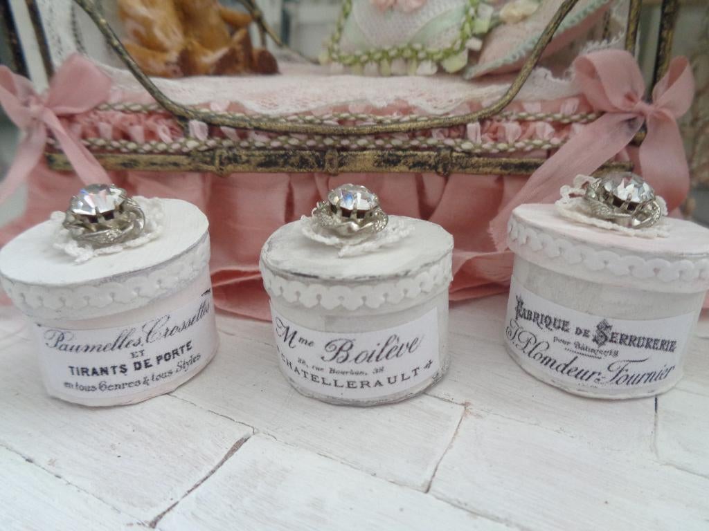   Luxe doosjes ......Poppenhuis 1:12…(nr V95), Ophalen of Verzenden, Nieuw, Poppenhuis