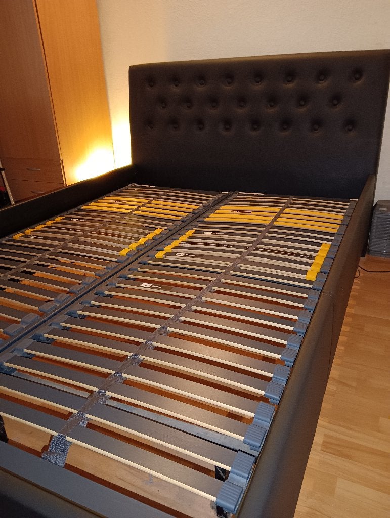 Bed met lattenbodem 140 x 200, Ophalen, Verstelbaar, Zwart, Tweepersoons