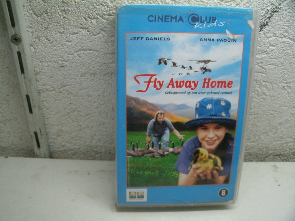 vhs 150a fly away home, Cd's en Dvd's, VHS | Kinderen en Jeugd, Alle leeftijden, Ophalen of Verzenden, Zo goed als nieuw