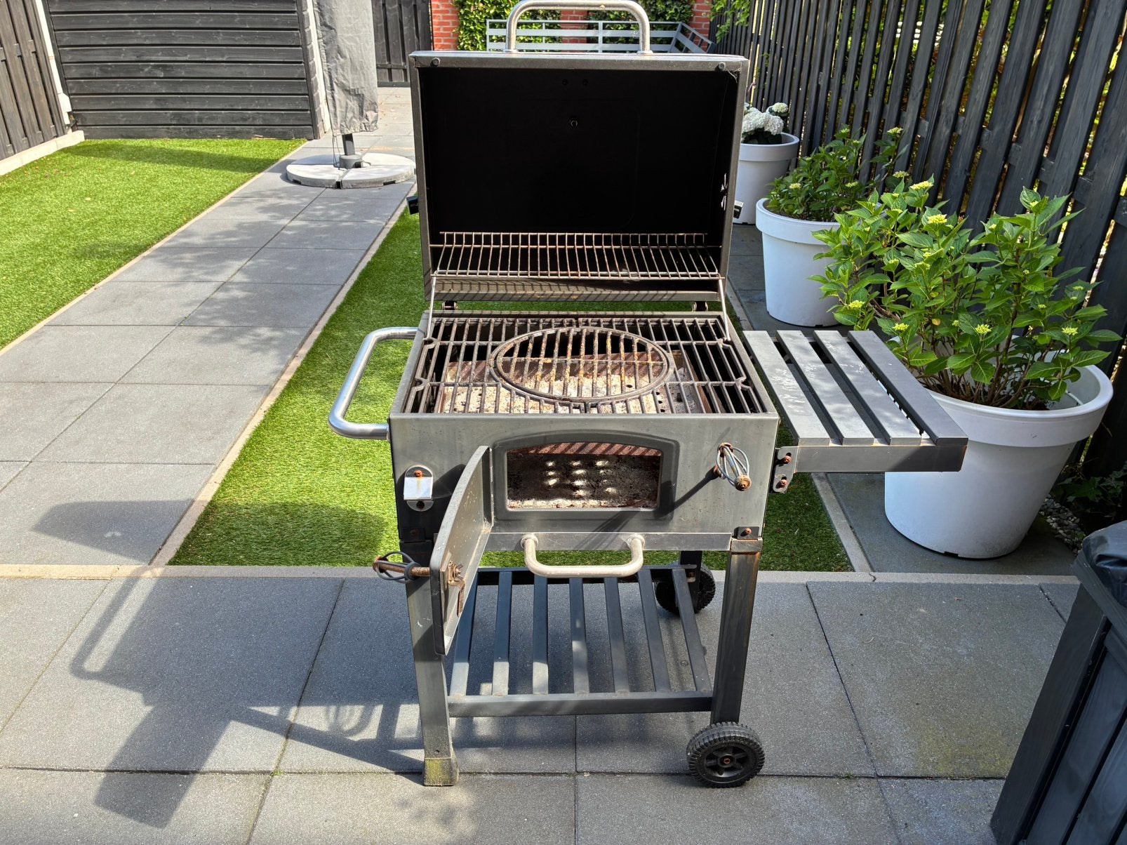 American BBQ Jaxon 2.0 houtskool metaal grijs 57 x 42 cm, Ophalen, Gebruikt