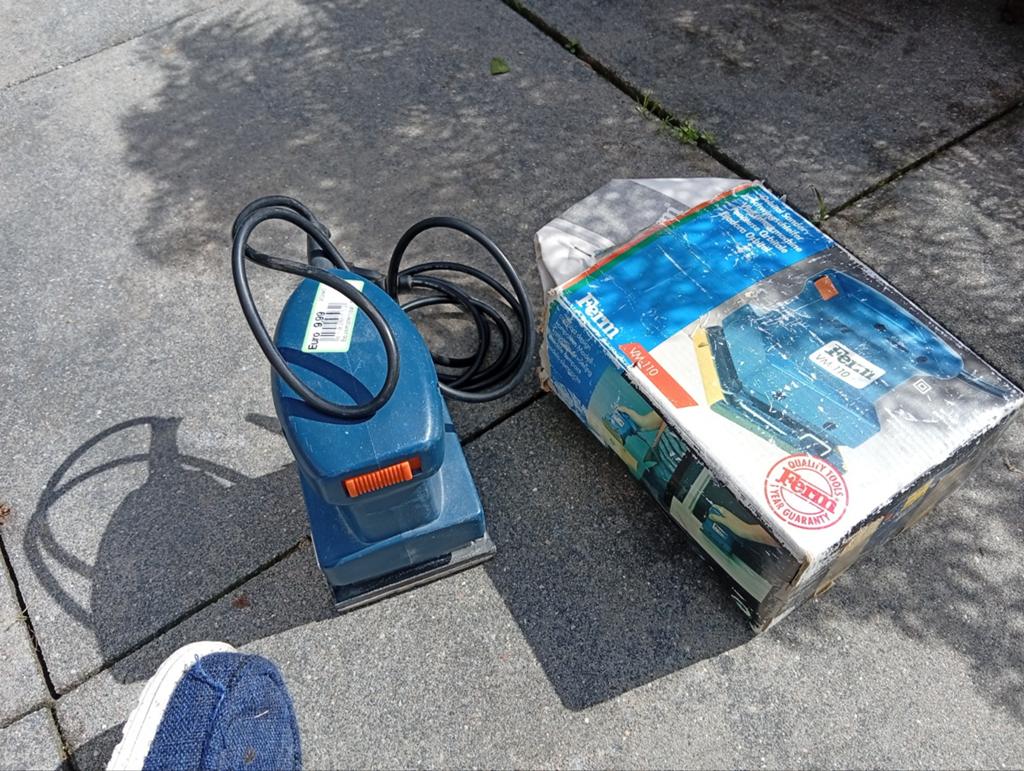 Ferm Vlakschuurmachine VM110 - 170W, Ophalen of Verzenden, Gebruikt, Minder dan 600 watt, Vlakschuurmachine