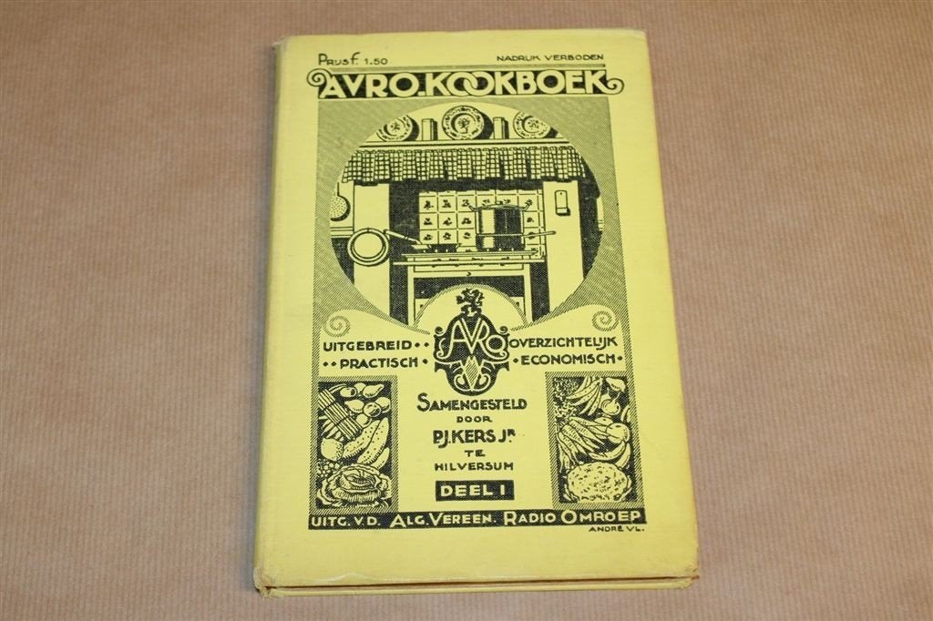 AVRO Kookboek — Vintage Boek met Recepten ca. 1930, Ophalen of Verzenden, Gelezen, Nederland en België