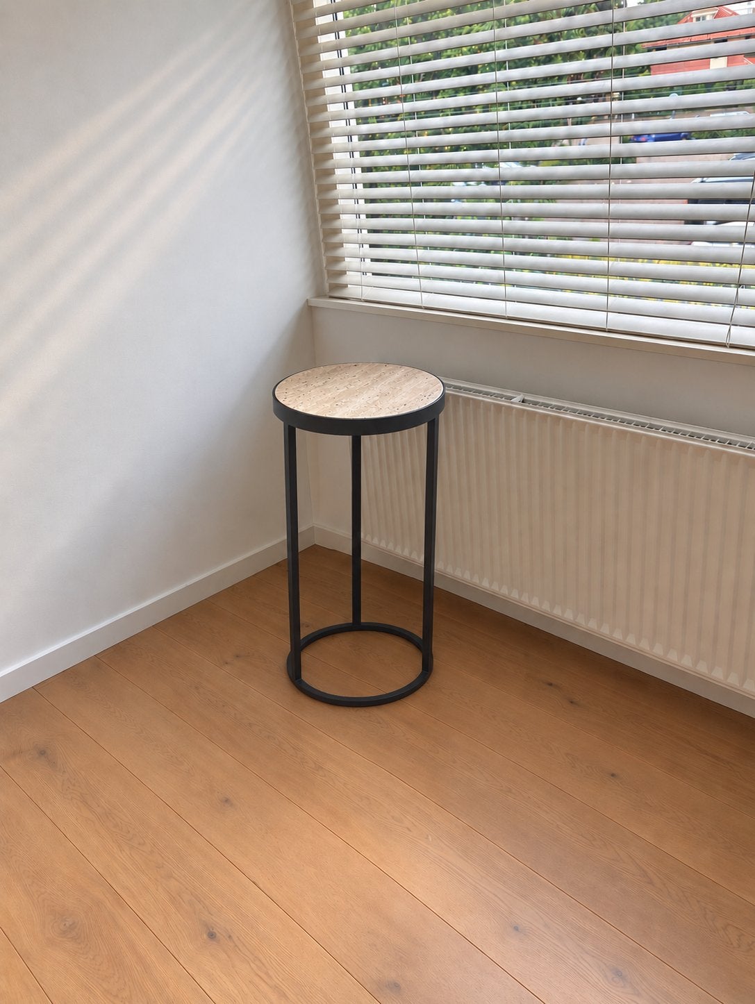 Bijzettafel met stenen blad - Ideaal voor planten, Ophalen, Overige materialen, Rond, Zo goed als nieuw