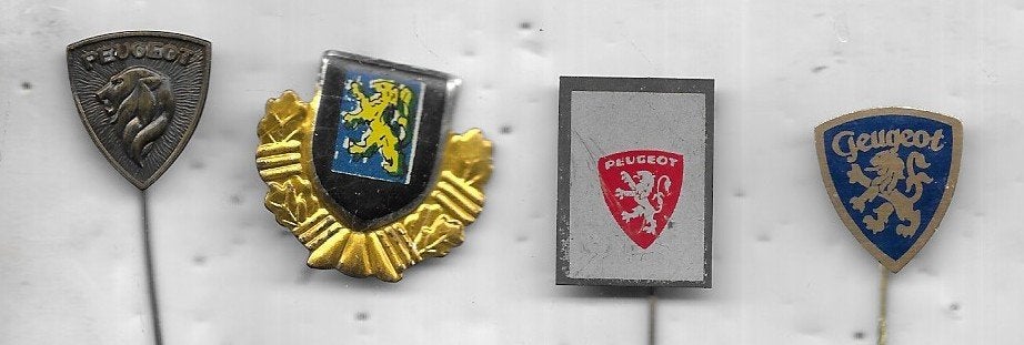 4 PEUGEOT AUTO SPELDEN VERSCHILLENDE, Ophalen of Verzenden, Gebruikt, Transport, Speldje of Pin