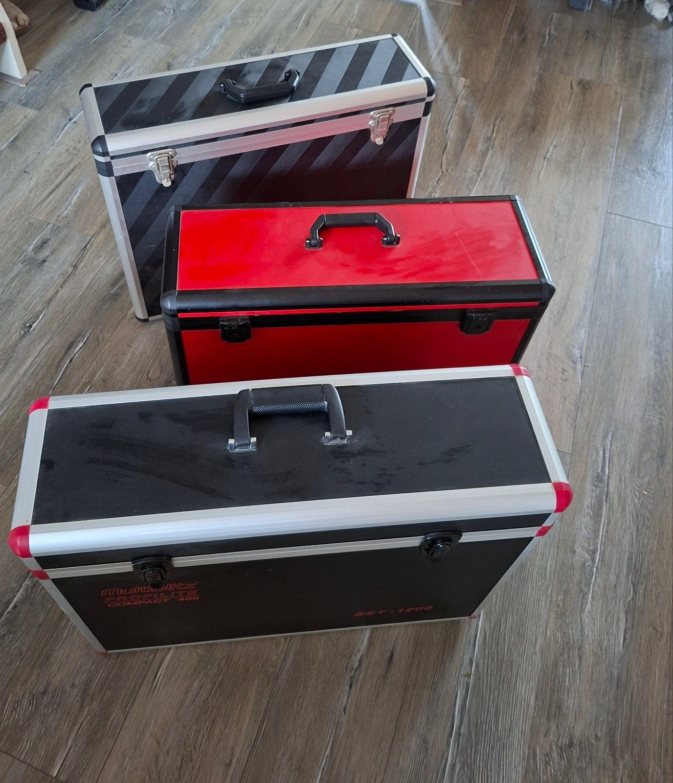 3 Stevige koffers flightcases, Ophalen, Gebruikt, Overige instrumenten