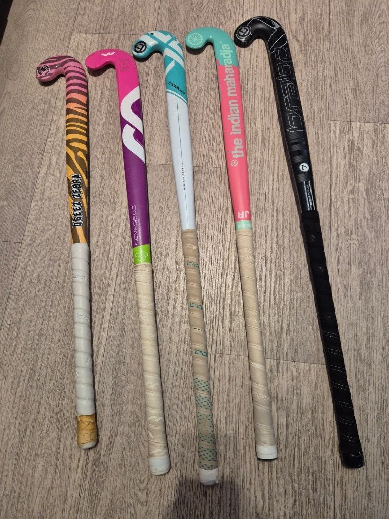 Selectie met diverse hockeysticks voor meiden, Ophalen, Gebruikt, Stick