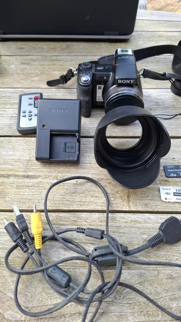 Sony DSC-H9 camera + accessoires + tas, Ophalen of Verzenden, Sony, 8 keer of meer