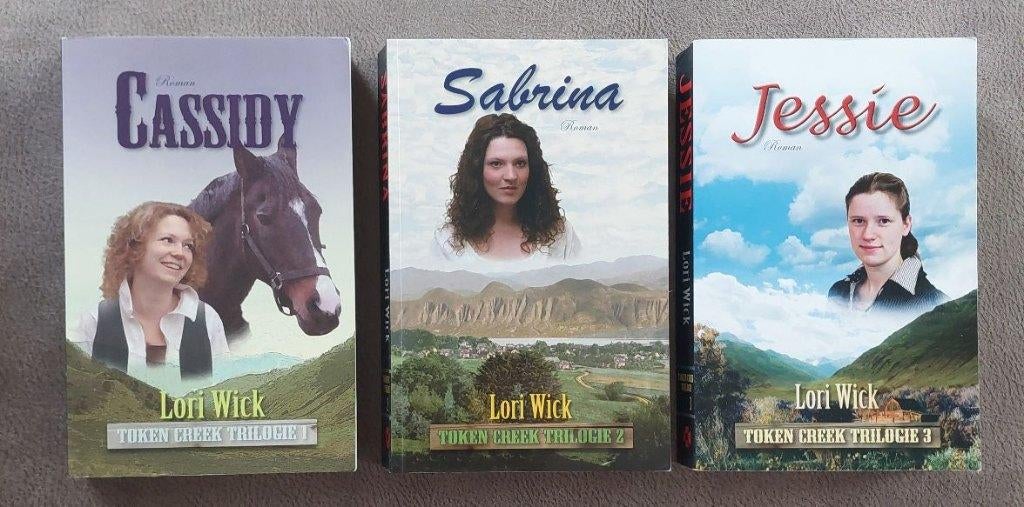 Lori Wick: Token Creek Trilogie 1, 2 en 3, Boeken, Ophalen of Verzenden, Zo goed als nieuw