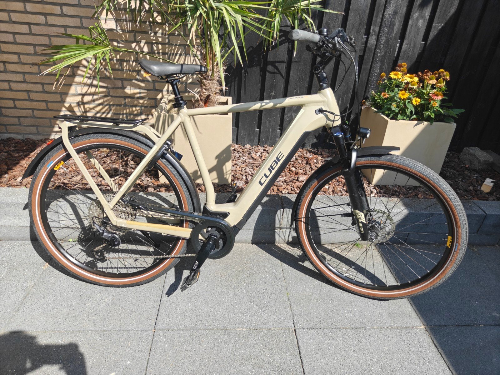 Cube Kathmandu Hybrid Pro, 625w accu, slechts 2250km!, Fietsen en Brommers, Elektrische fietsen, Ophalen, Zo goed als nieuw, Cube