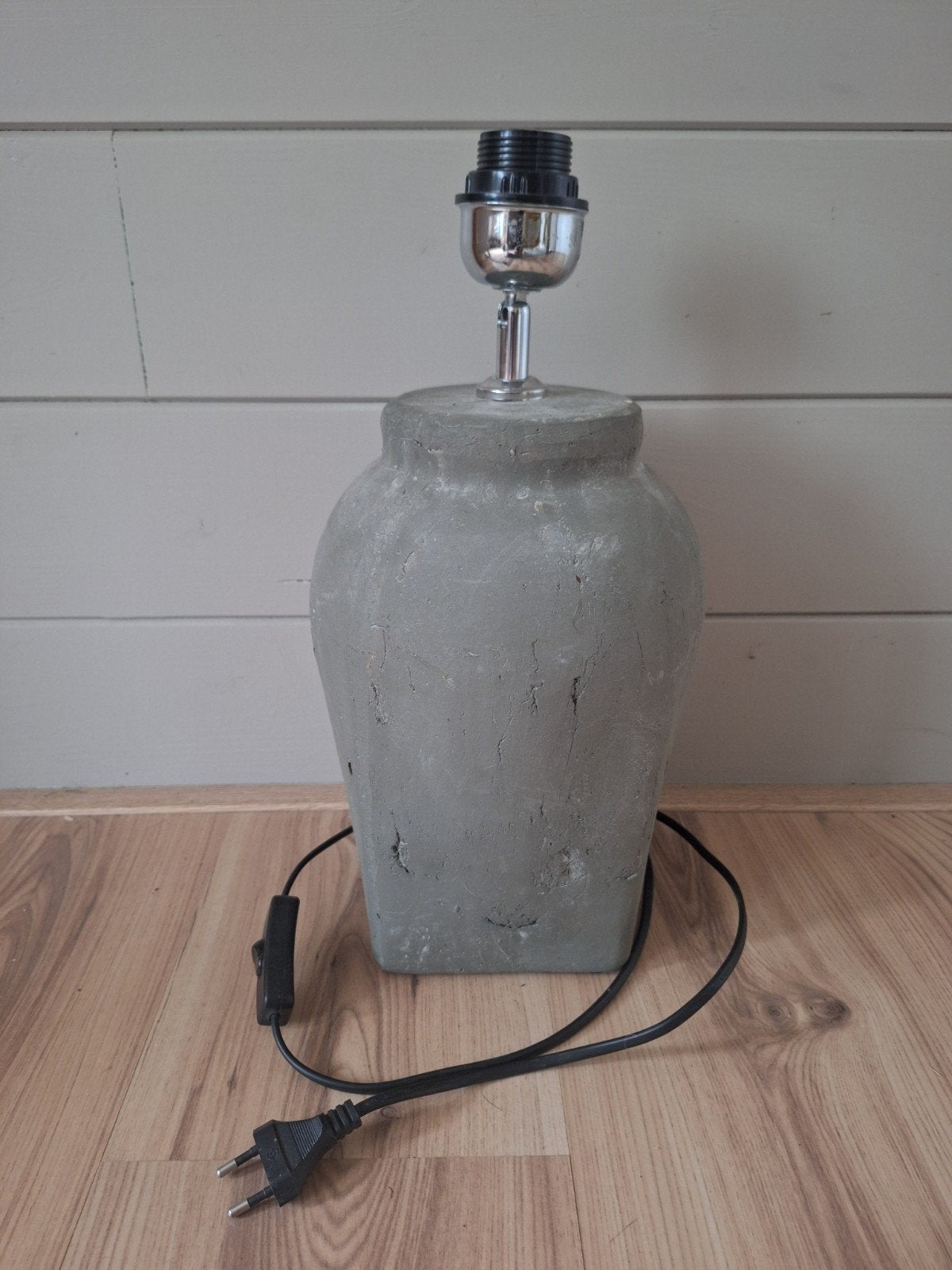 Stoere betonnen tafellamp - 40 cm hoog, Ophalen, Gebruikt, Met schakelaar, E27 (groot)