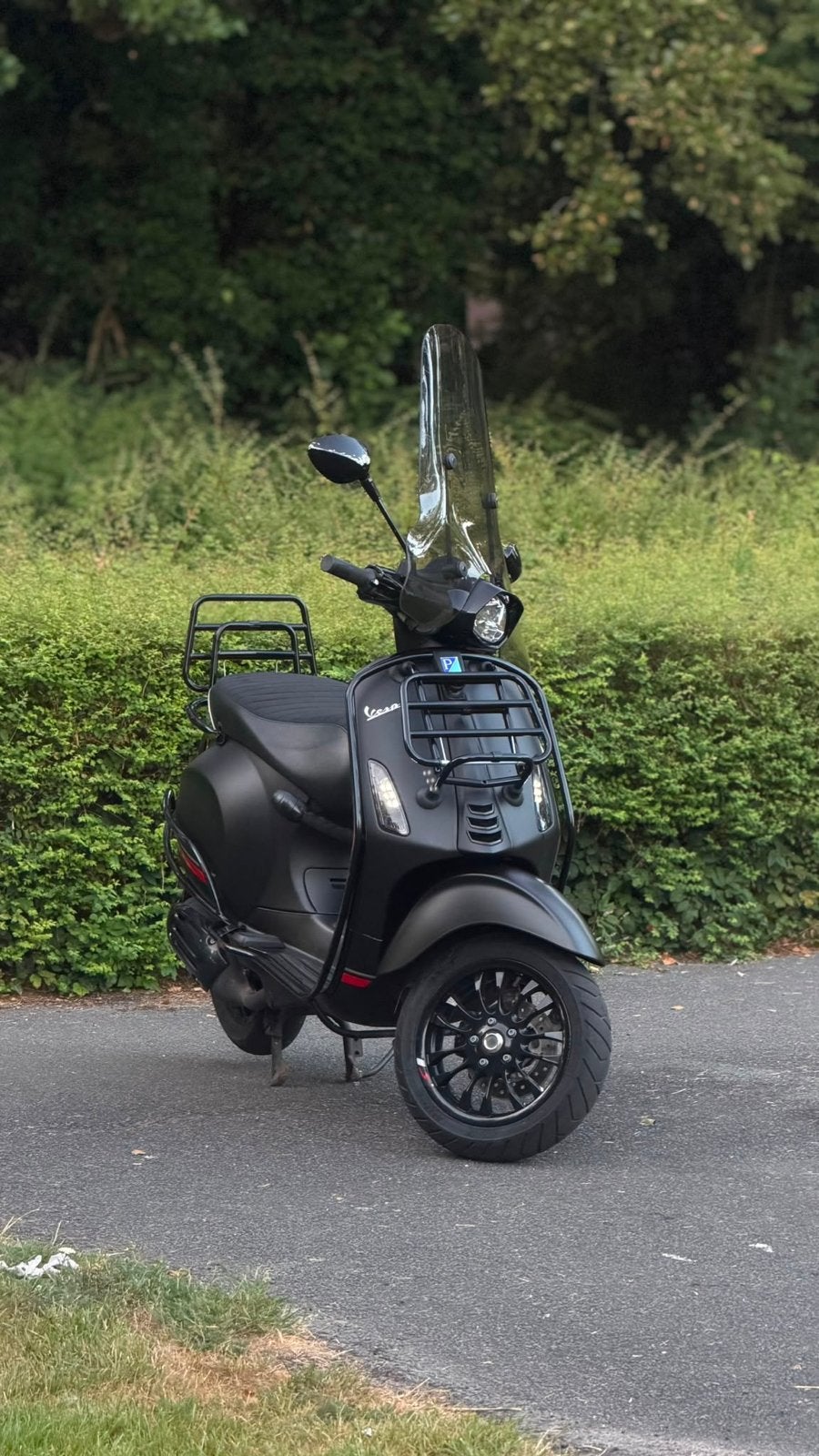 Vespa Sprint 50 iGet 2022 | Full Black | 4.910 KM | Alarm, Fietsen en Brommers, Scooters | Vespa, Ophalen, Overige modellen, Maximaal 45 km/u