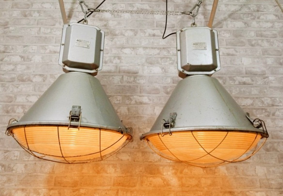Industriële Loft hanglampen Mesko, 2 stuks, model ORP 250., Ophalen, Zo goed als nieuw, Metaal, Industrieel