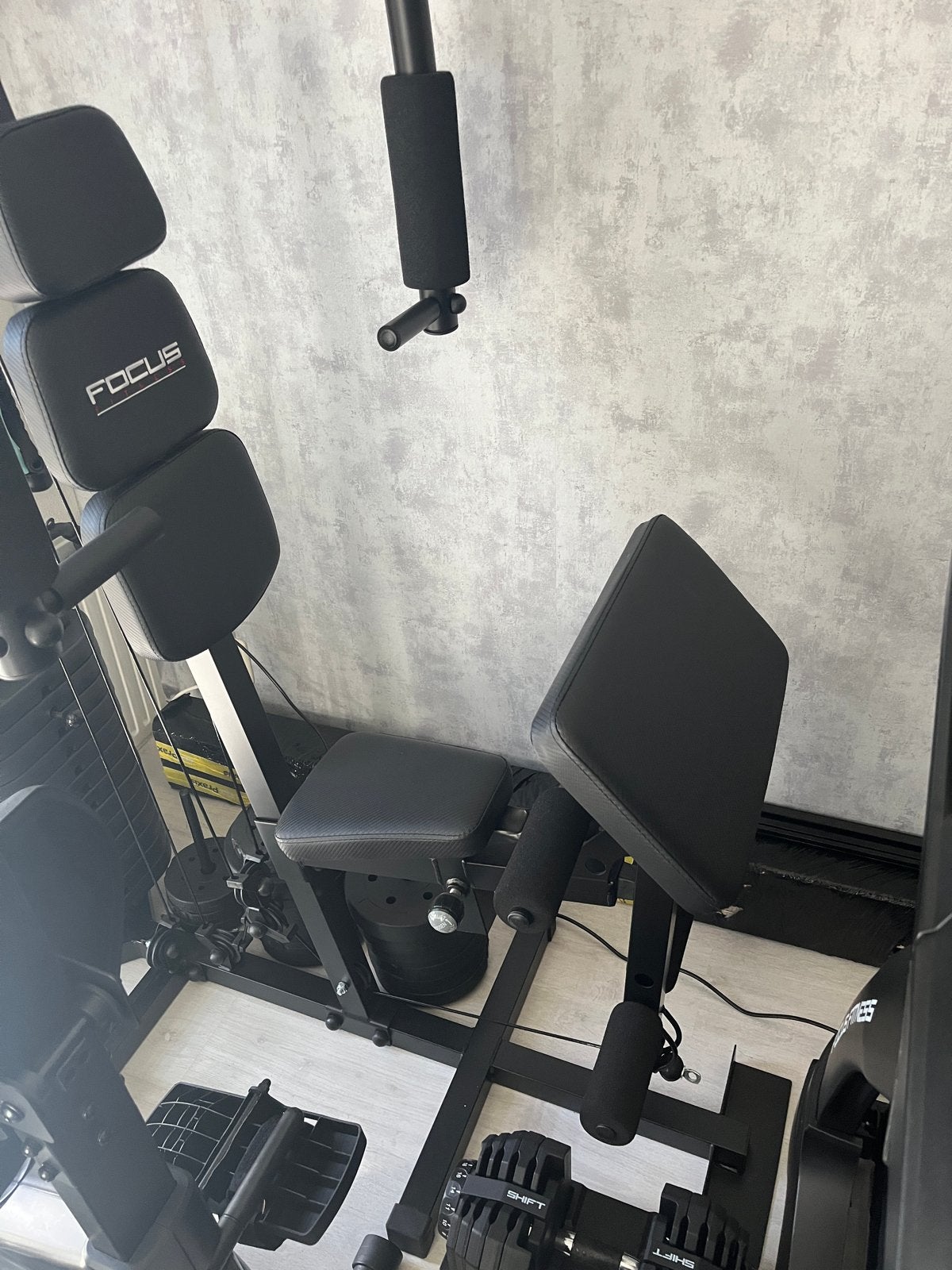 Focus Fitness Unit 6 Home Gym - 70kg Gewichten, Sport en Fitness, Ophalen, Krachtstation, Armen, Zo goed als nieuw
