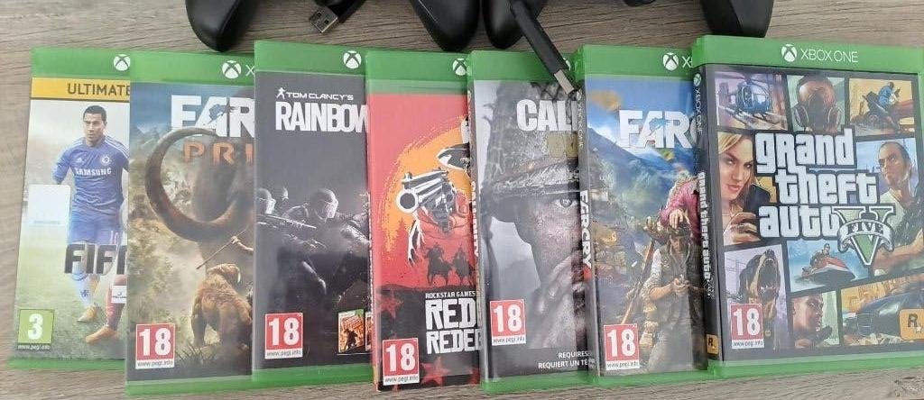 Games voor XBox One, Spelcomputers en Games, Ophalen of Verzenden, Gebruikt, 500 GB, Met 1 controller