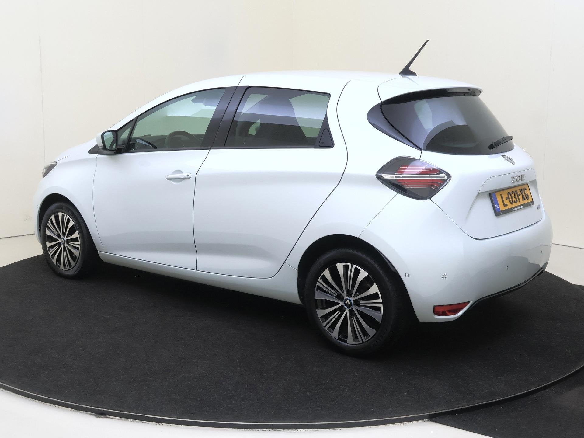 Renault ZOE R135 Serie Limitee Riviera 52 kWh Inclusief koop, Auto's, 136 pk, Gebruikt, 180 min, Wit