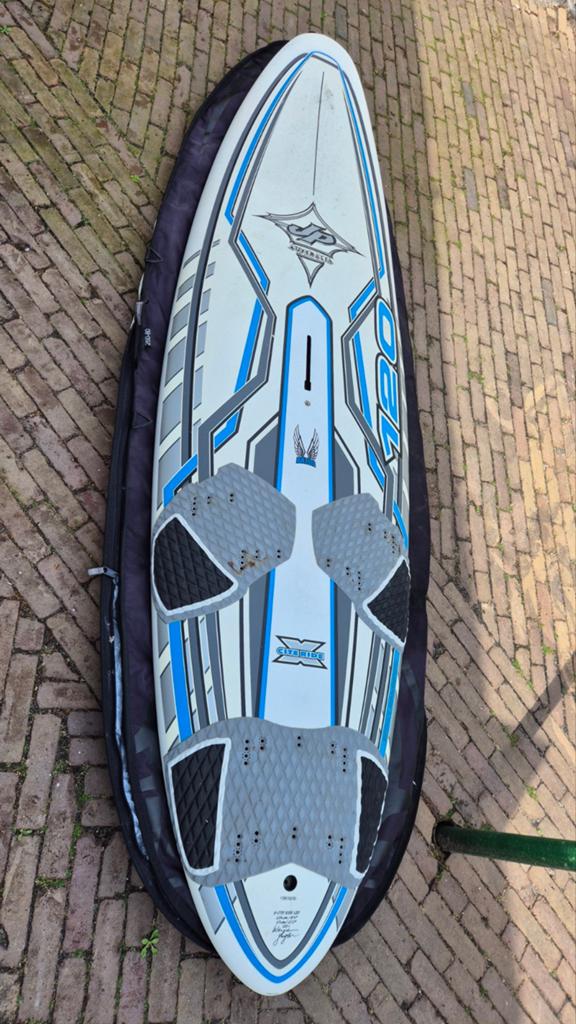 JP Australia wind surf board 254x69 x ride 120, Ophalen, Plank