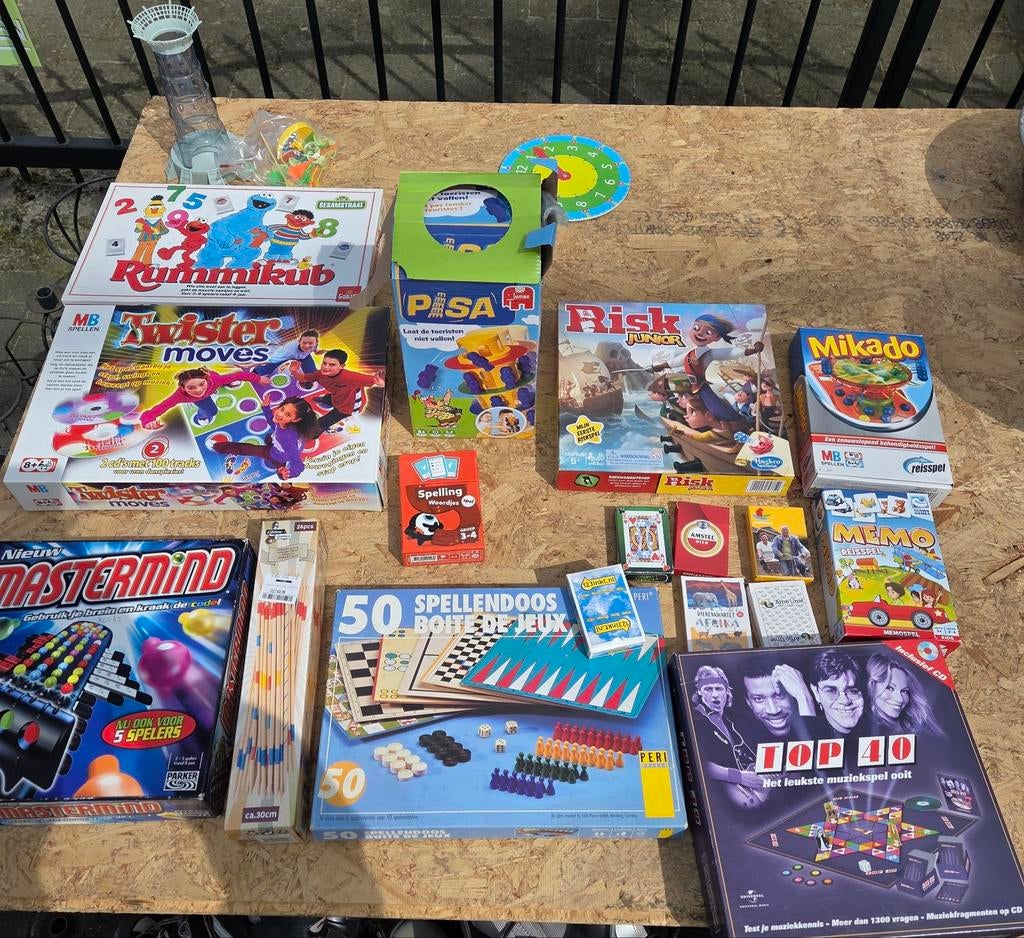 Diverse bordspellen: Rummikub, Twister, Risk Junior en meer, Ophalen, Gebruikt