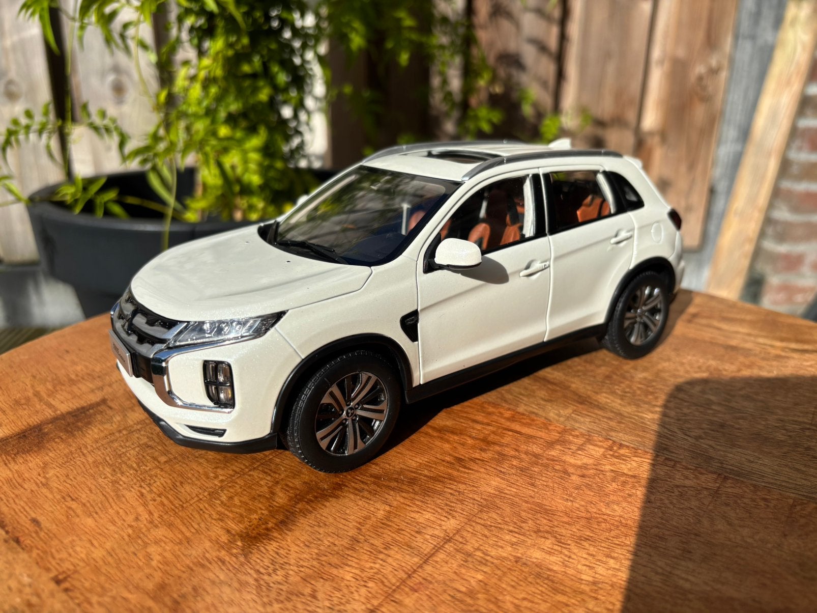 Paudi Mitsubishi ASX Metallic White 1:18, Hobby en Vrije tijd, Ophalen of Verzenden, Zo goed als nieuw, Auto, Overige merken