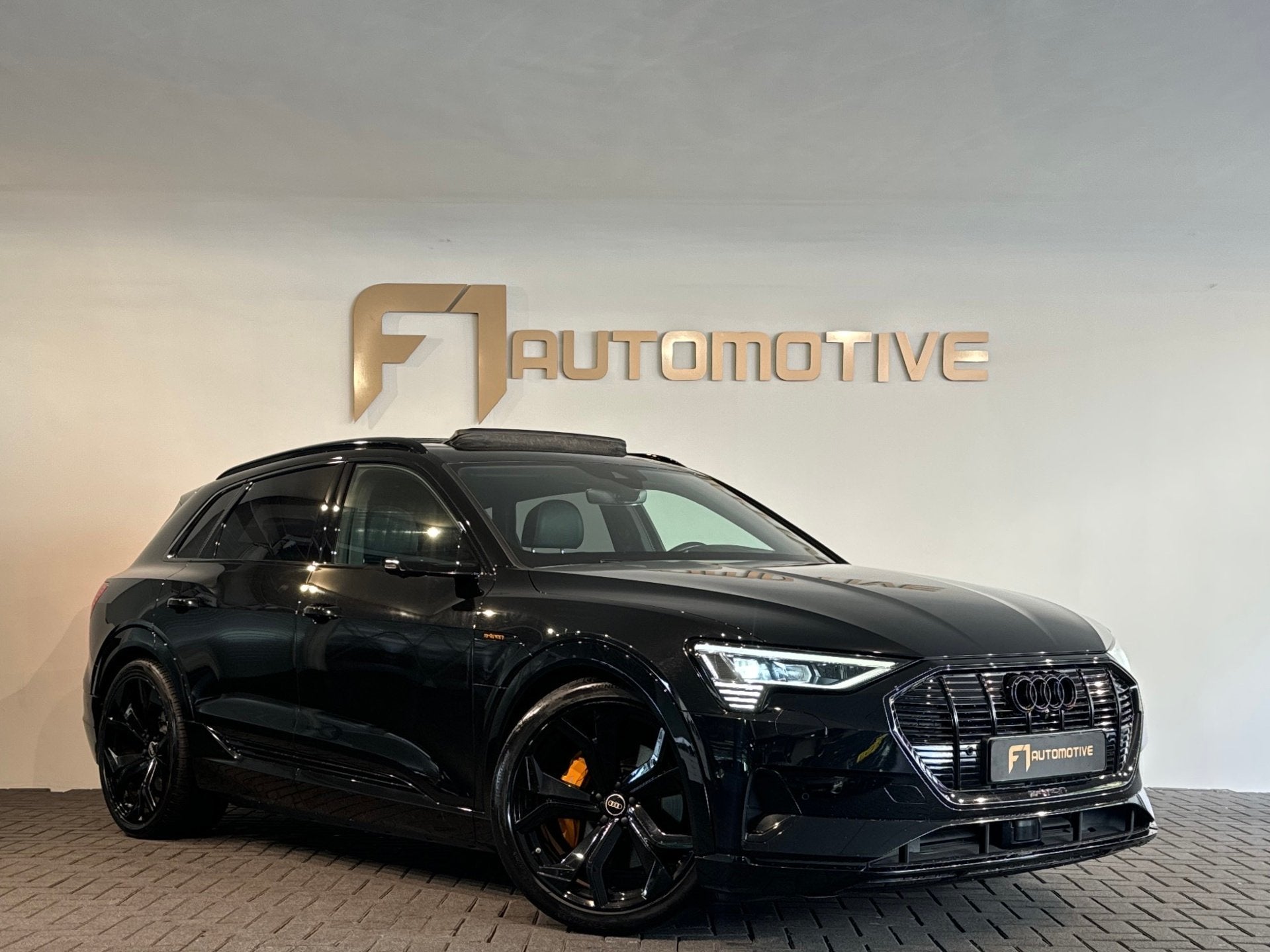 Audi E-tron 55 quattro 95 kWh 90%|Pano|Memory|360|Nachtzicht, Auto's, Automaat, 131 €/maand, 95 kWh, Verwarmde buitenspiegels
