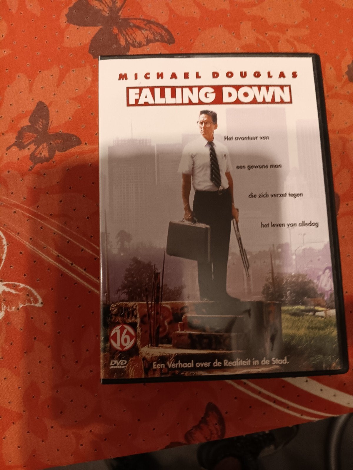 Falling Down DVD - Michael Douglas (Kijkwijzer 16), Psychologische thriller, Vanaf 16 jaar, Nederlands, Ophalen of Verzenden