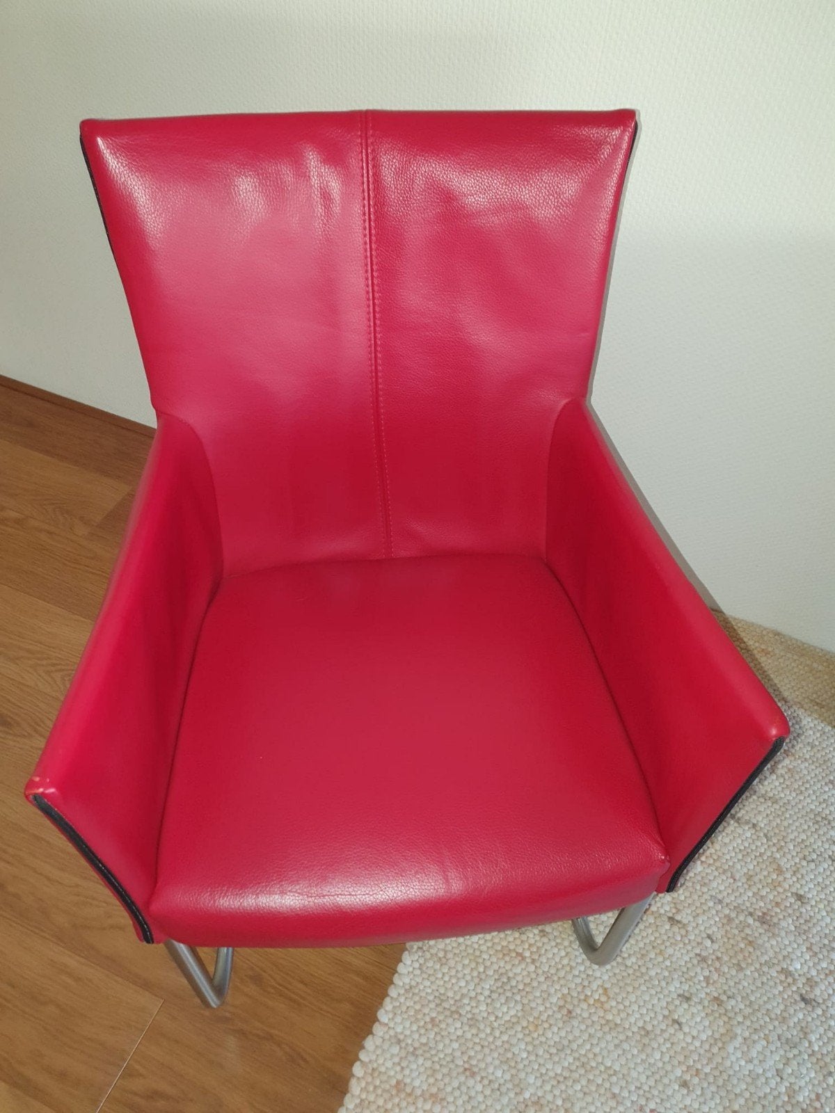 Bert Plantangie rode lederen eetkamerstoelen., Huis en Inrichting, Stoelen, Ophalen of Verzenden, Zo goed als nieuw, Rood, Leer