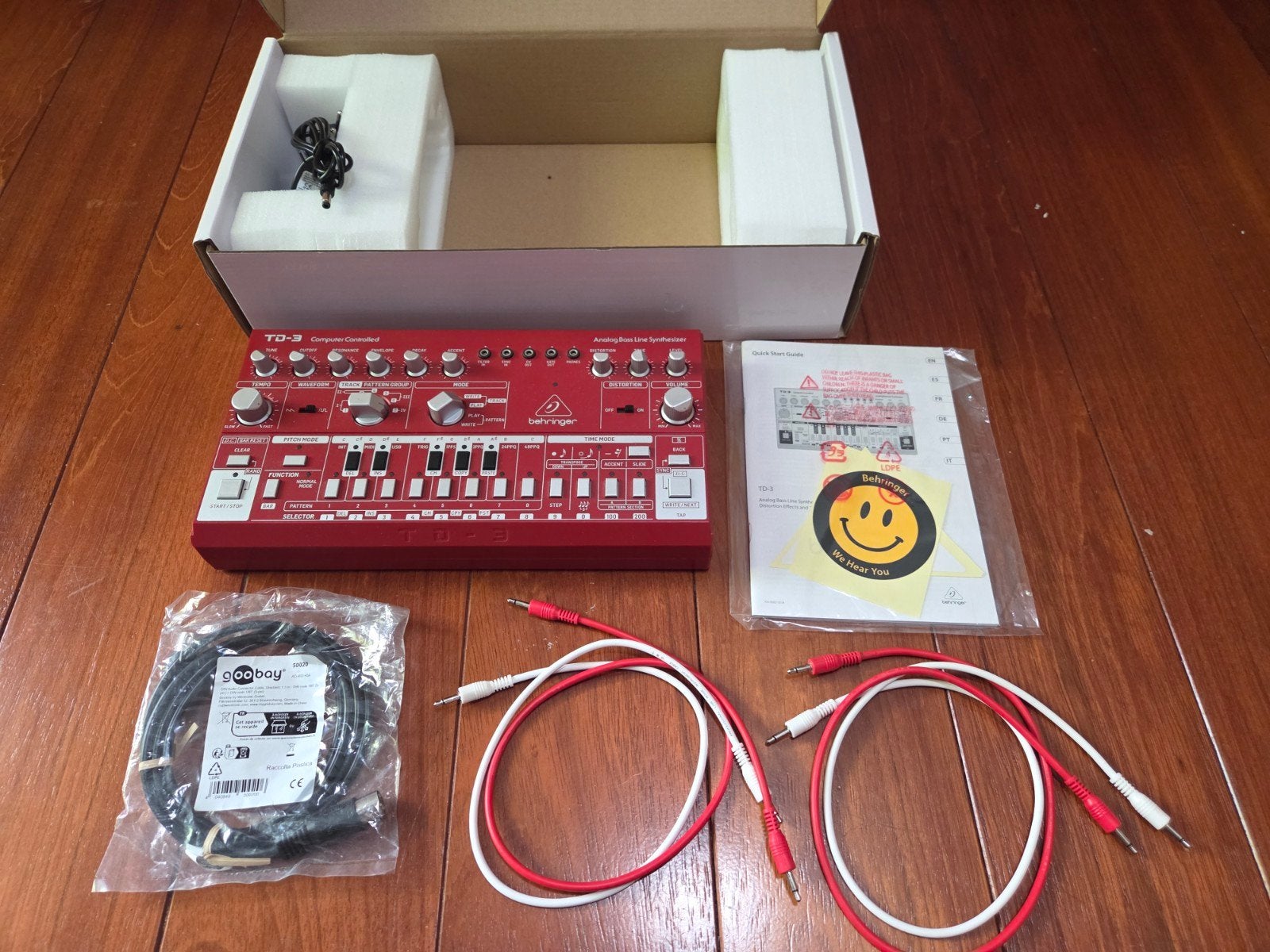 Behringer TD-3-RD Analoge Bass Line Synthesizer Rood, Overige merken, Zo goed als nieuw, Met midi-aansluiting, Overige aantallen