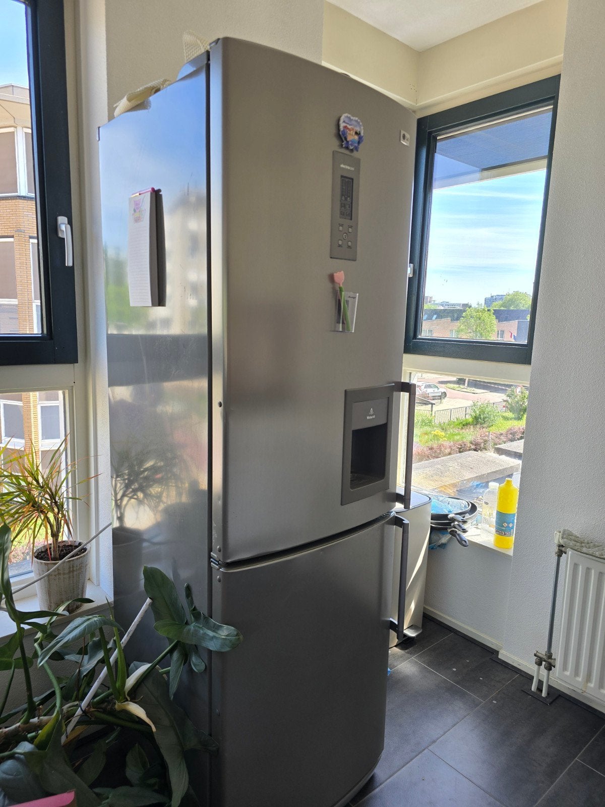 LG Koelkast met aparte vriezer en waterdispenser, Ophalen, Gebruikt, 200 liter of meer, 60 cm of meer