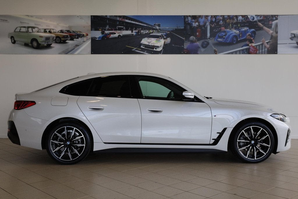 BMW i4 eDrive35 | M Sportpakket | HiFi Sound System | Comfor, Auto's, BMW, Zwart, Met garantie (alle), Wit, 1600 kg