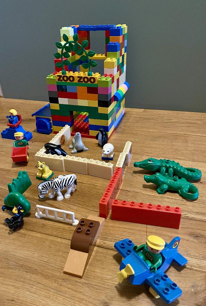 Grote bak DUPLO (genoeg voor een dierentuin!), Kinderen en Baby's, Speelgoed | Duplo en Lego, Ophalen of Verzenden, Duplo