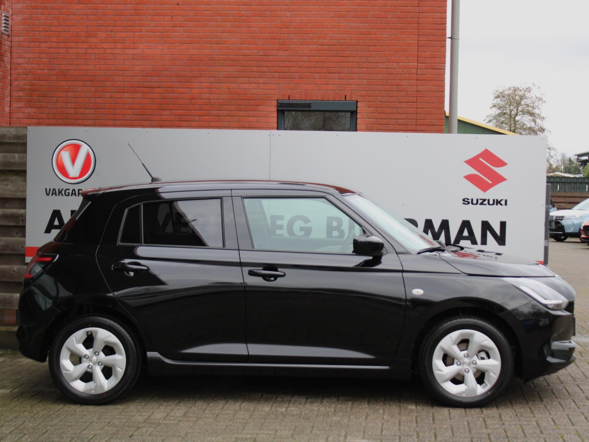 Suzuki Swift 1.2 Select Smart Hybrid incl 2000 euro korting, Auto's, Voorwielaandrijving, 12 maanden, Stof, Euro 6