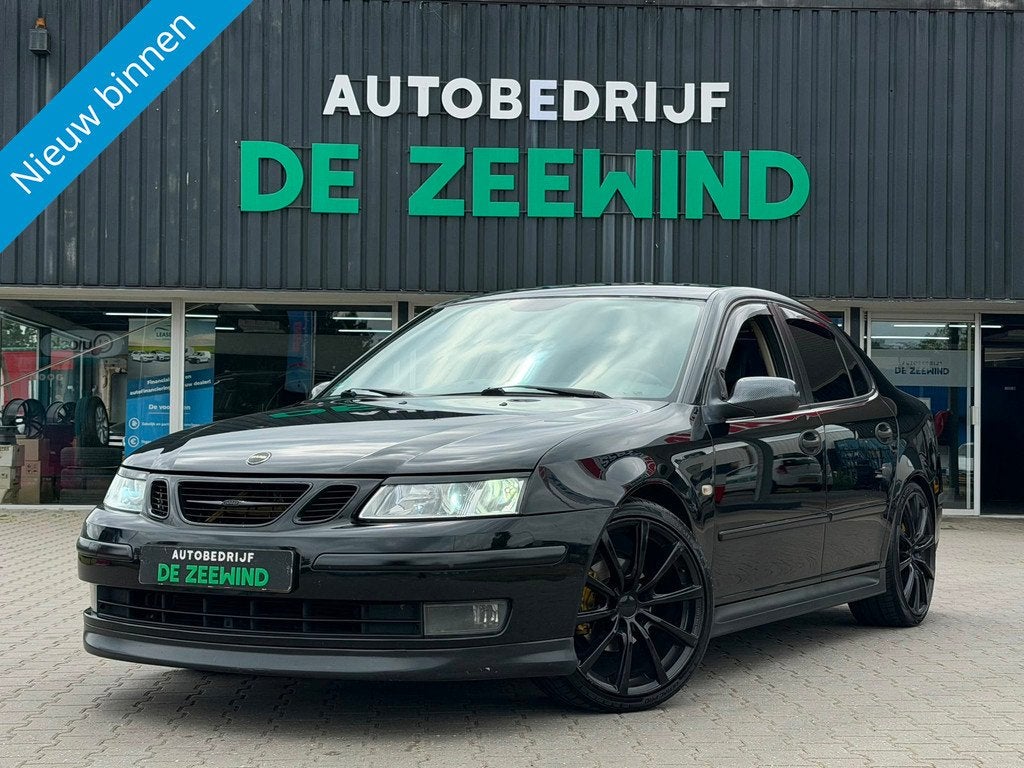 Saab 9-3 Sport Sedan 1.8t Linear|Black on Black|Leer, Auto's, Saab, Voorwielaandrijving, 1998 cc, Stof, Gebruikt
