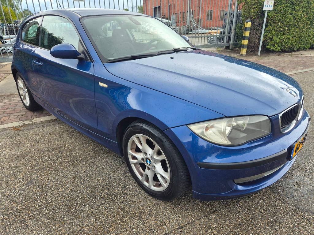 BMW 1-serie 116i Business Line pdc,airco nieuwe APK, Auto's, BMW, 1-Serie, Gebruikt, 1599 cc, 4 cilinders