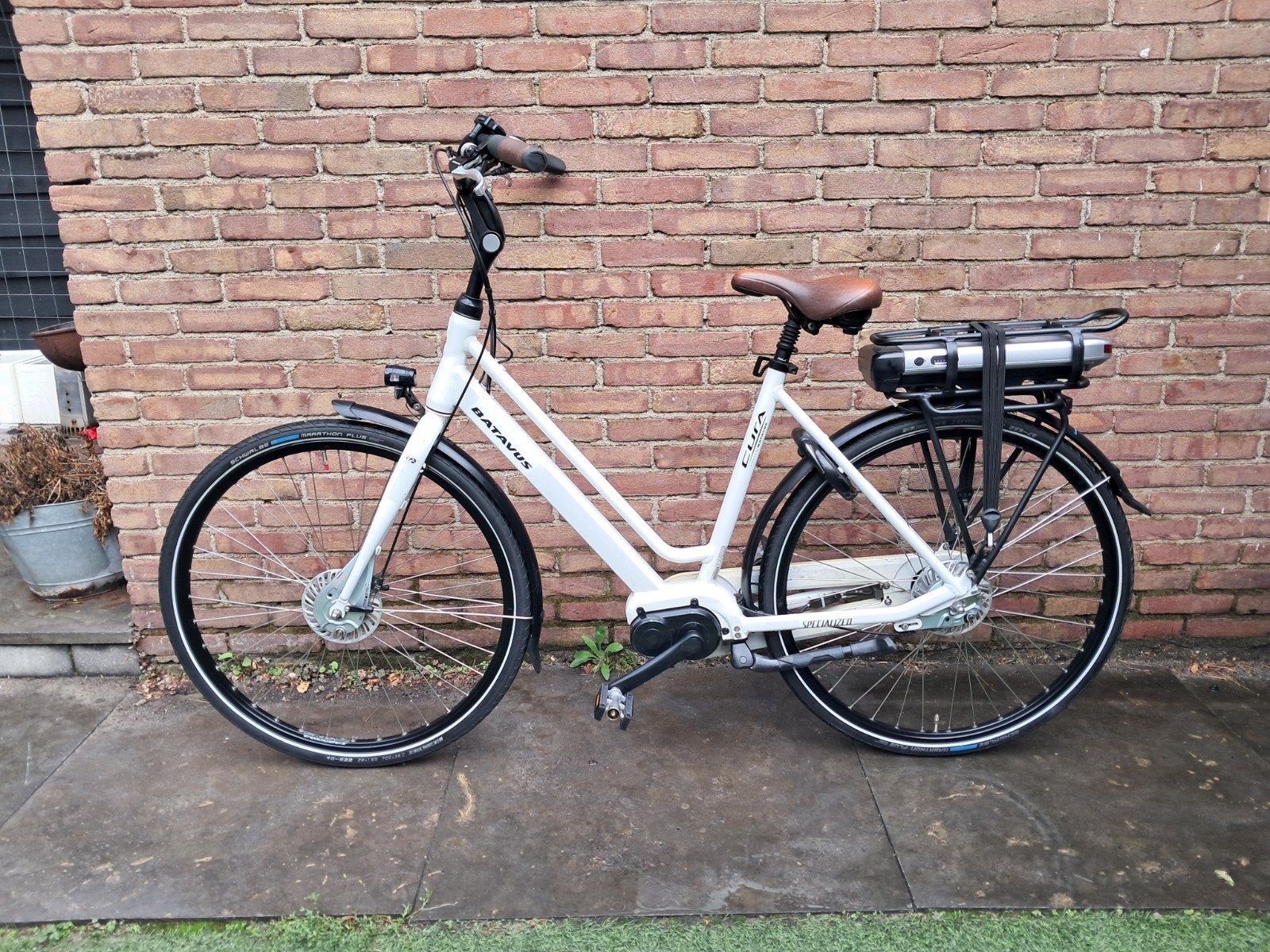 Batavus cura e-bike met middenmotor nieuwe accu met garantie, 55 tot 59 cm, Ophalen, Zo goed als nieuw, Batavus