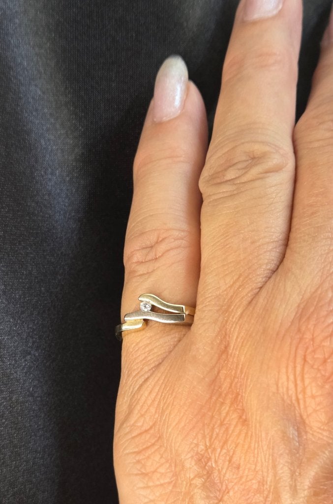 Gouden Vintage design bi-color ring met zirkonia. 2026/563, ., Ophalen of Verzenden, ., Dame