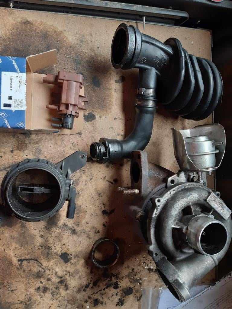 Turbo en toebehoren Volvo v50 1.6Diesel, Auto-onderdelen, Ophalen of Verzenden, Nieuw, Volvo