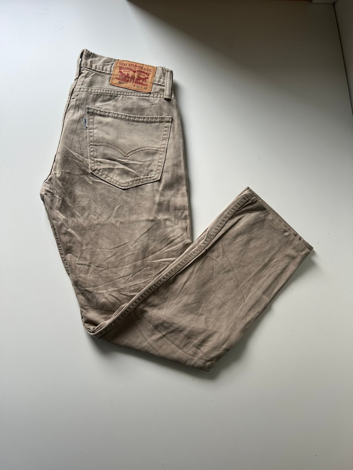 Levi's 511 Slim Fit – Beige / Zand – W31 L32, Verzenden, Zo goed als nieuw, Overige kleuren, W32 (confectie 46) of kleiner