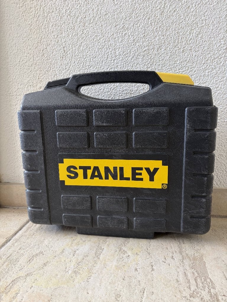 Stanley Gereedschapskoffers, Ophalen
