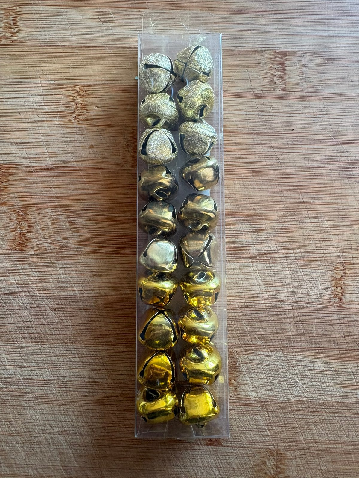 Nieuwe goudkleurige belletjes 20 stuks, Hobby en Vrije tijd, Goud, Nieuw, Knutselmateriaal, Metaal
