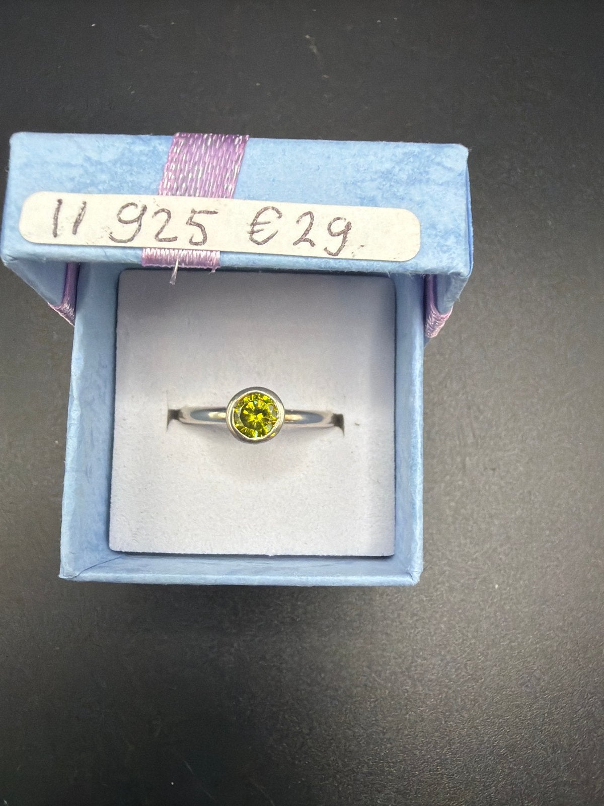 Zilveren ring met groene edelsteen - Maat 17-18, Ophalen of Verzenden, Zo goed als nieuw, X, Met edelsteen
