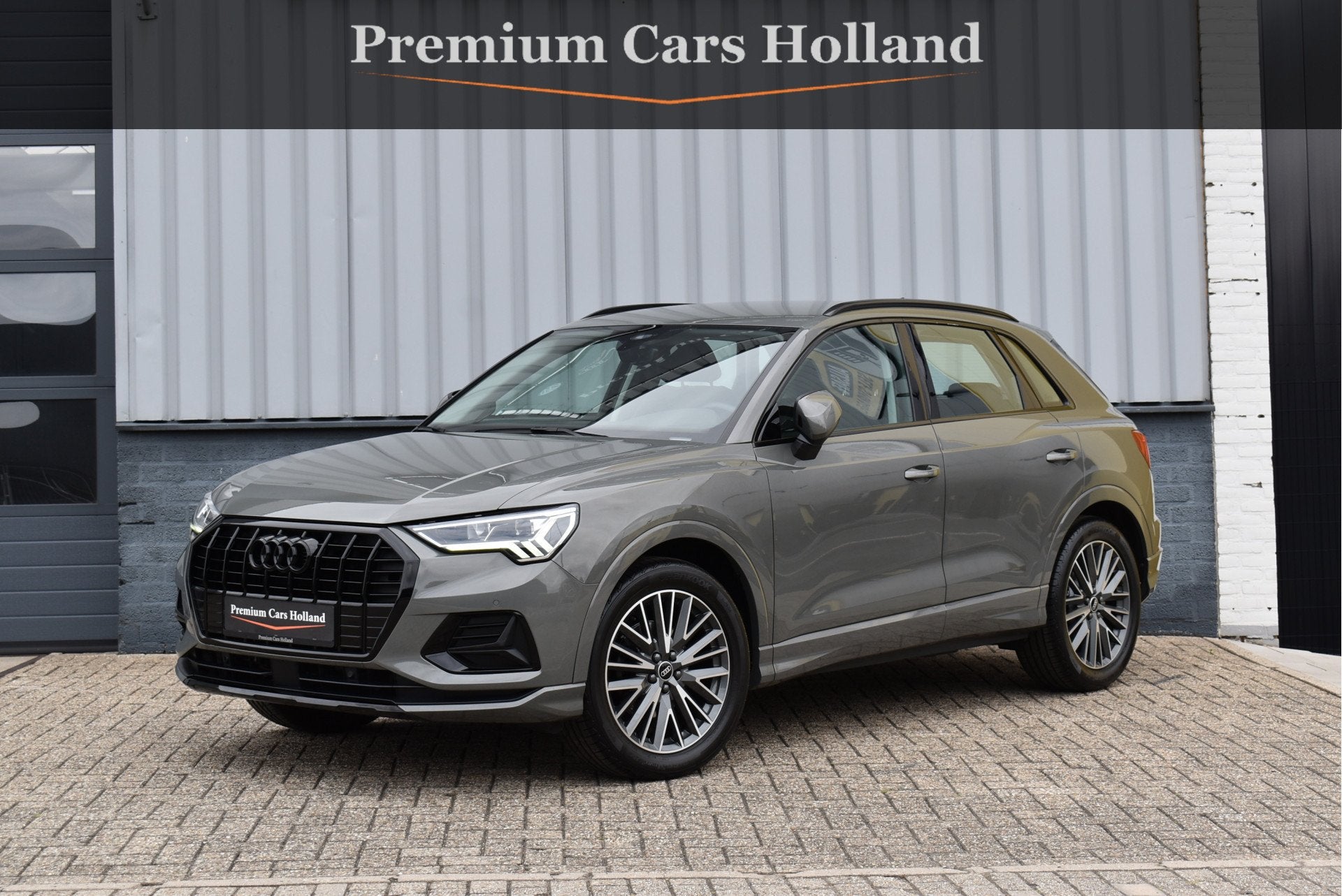 Audi Q3 35 TFSI Black Edition Navi Sfeer Full Led Apple Carp, Auto's, Audi, Euro 6, 4 cilinders, 150 pk, Automatische klimaatregeling