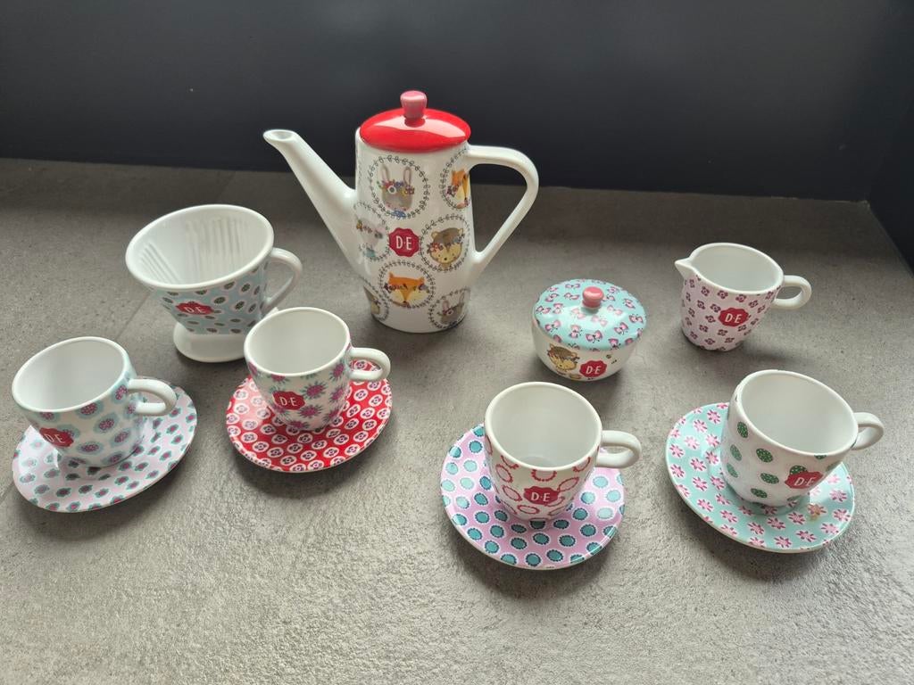 Douwe Egberts Kinder Servies - Compleet Set, Ophalen of Verzenden, Zo goed als nieuw, Overige stijlen, Porselein