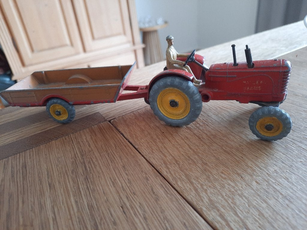 Dinky Toys. Tractor met wagen, Ophalen of Verzenden, Gebruikt, Tractor of Landbouw, Dinky Toys