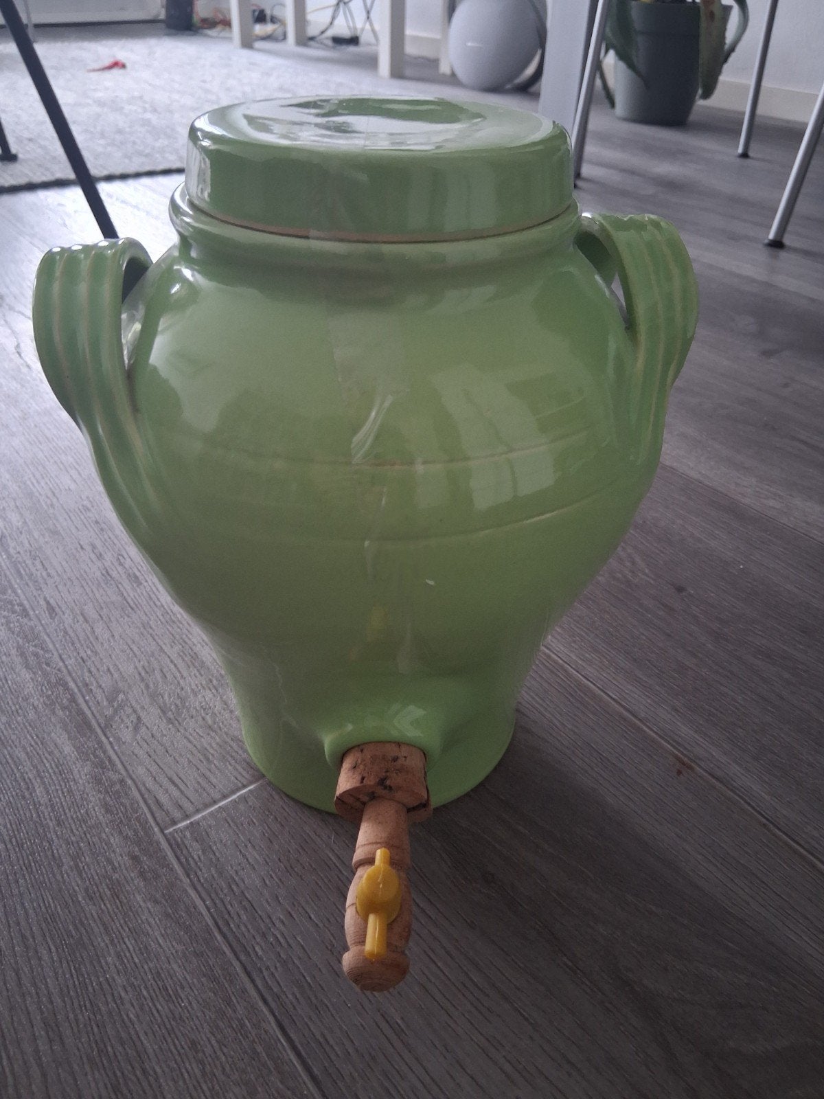 Groene azijnpot van Poterie Normand, Ophalen